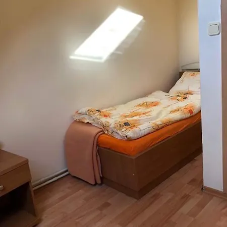 Stajnia Czahary Z Widokiem Na Jezioro Pogorzelica (Gmina Rewal)